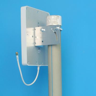 China 2.4GHz Directional Wall Mount Sector Panel Antenna , 2.4g Wifi Patch Antenna for sale