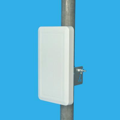 China 2x15dBi Dual Polarized Directional MIMO WiFi Antenna 5.8GHz Sector Panel Outdoor Use for sale