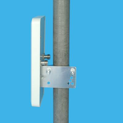 China 2x15dBi Dual Polarized Directional MIMO WiFi Antenna 5725 - 5850MHz High Gain for sale