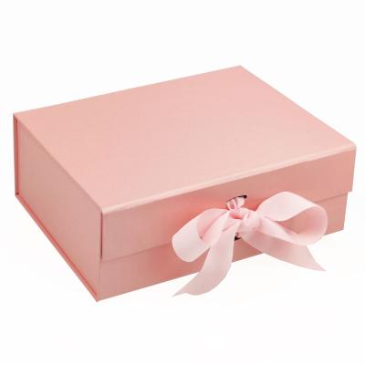 China Recycled Materials Wholesale Luxury Pink Foldable Gift Box Bridesmaid Magnetic Paper Gift Wrapping Small Boxes Custom Christmas Wrapping Square for sale