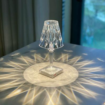 China Modern designer unique creative luxury glass rechargeable led table lamp with usb for bedside dining room table decoration for sale