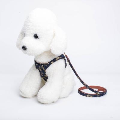 China Sustainable Fashion Pet Durable Polyester Harness And Leash Set for sale