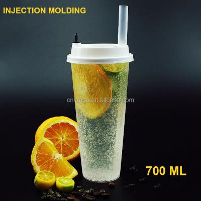 China Disposable 700ML Hard Plastic Disposable Juice Cup With 24oz Hold Top for sale