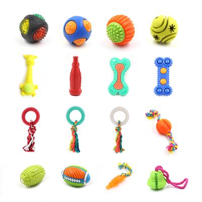 China Sustainable Durable Chew Leaky Food Playing Fun Rubber Yellow TPR Giraffe Dog Toy for sale