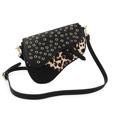 China Women Daily Use Luxury Women Handbags Ladies Wholesale Leopard Style Cross - Body Bag For Women for sale