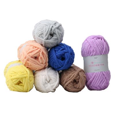 China 100% Polyester Chenille Yarn Sustainable Matte Hand Knits for sale