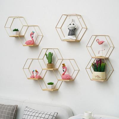 China Sustainable Customizable Nordic Style Wall Storage Rack, Wall Pendant In Living Room, Creative Hexagonal Compound Shelf On The Wall for sale