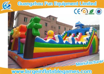 China Juegos inflables grandes del mundo del mar, equipo interior inflable del patio para los niños en venta