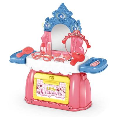 China Beauty Toy Little Girls Princess Portable Cosmetic Suitcase Kit Makeup Set Pretend Play Cosmetic Toys for sale