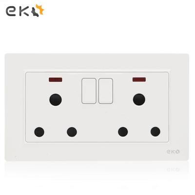 China Easy Installation British/BS/UK 250V AC 15A Rectangular Power Wall Switch Socket Outlet Double 3 Pin Single Pole Socket 15amp 2x3 Single Twin Hole for sale