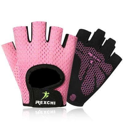 China Fitness Gym Power Gloves Weightlifting Women Men Comfortable Workout Professional Bodybuilding Half Finger Hand Protector Gloves for sale