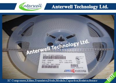 Chine Les puces à haute tension de 1210GC102KAT2A MLC pour 600V 5000V aux applications AVX offre des tailles non standard de puce. Usine de contact à vendre