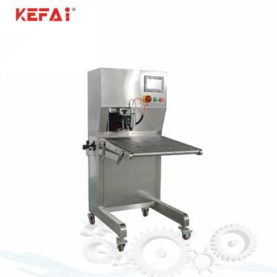 China Fully automatic finish filling removing cap filling machine and bib automatic oil liquid filling machine. for sale