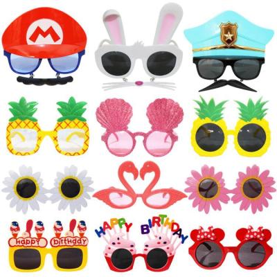 China Cute Promotional Gift Cake Delicate Sun Glasses For Birthday Party Novelty Glass Birthday Decoration Kit for sale