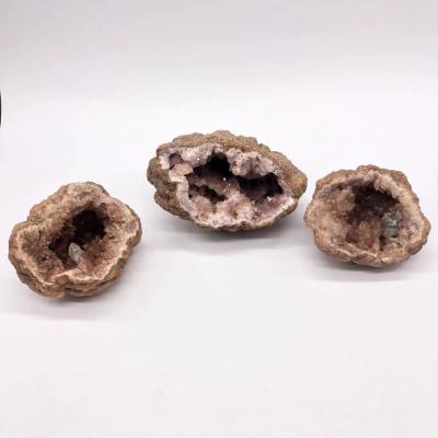 China Natural Geode Crystal Specimen For Decoration Raw Feng Shui Rose Amethyst Stone Healing Feng Shui Wholesale High Quality Crystals for sale