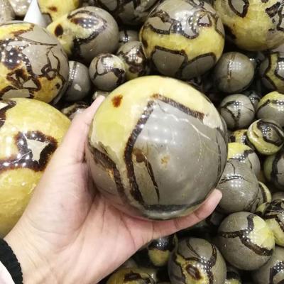 China Wholesale natural imitation antique rock septarium ball stone spheres for decoration for sale