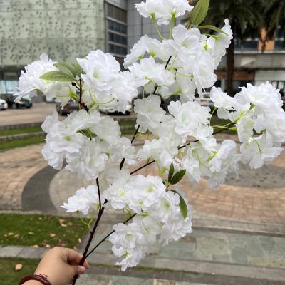 China Durable Hot Sale White Cherry Blossom Flowers Artificial For Wedding Centerpiece for sale