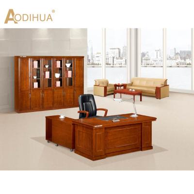 China Factory directly sale extendable office computer table, executive boss office table pictures for sale