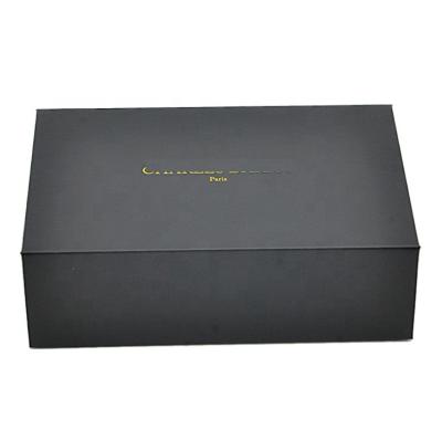 China Recyclable Black Packaging Gift Box Folding Flap Lid Cardboard Bespoke Magnetic Closure Custom Gift Box for sale