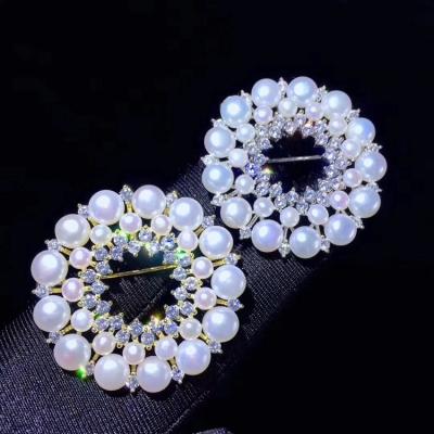 China Trendy 925 Sterling Silver Women Luxury Round Shaped Natural Freshwater Pearl Brooch for sale