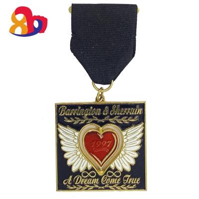 China 3D Custom Rectangular Lapel Pin Badge With Heart Shape Standard Zinc Alloy Medal for sale