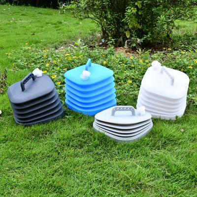 China Viable Silicone Water Tank Bucket Water Bottle Car Outdoor Collapsible Bucket for sale