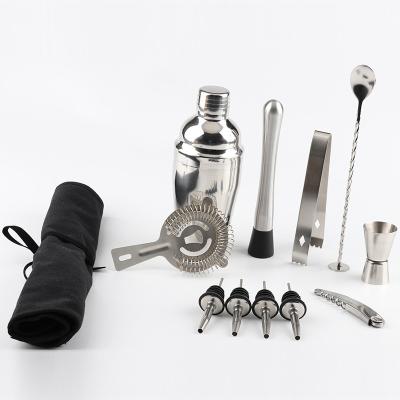 China Professional Stocked 550ml 750ml Natrual Stainless Steel Color Martini Cocktail Shaker Set With Jigger for sale