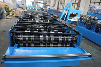 Chine Petit pain de tôle de Decking de plancher formant des machines haut efficaces et sûres à vendre