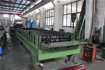 China Fire Resistant Two Layer Polyurethane Sandwich Panel Production Line with Fly Saw Cutting for sale