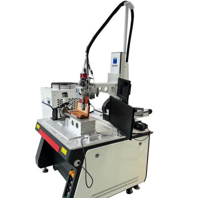 China QCW Three Axis Fiber Laser Welding Machine For Metal Galvanized Sheet And Aluminum Welding for sale