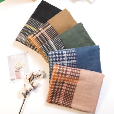 China New Style Fashionable Unique Luxury Cashmere Winter Soft Warm Stripe Plaid Printing Scarf Women 100% Cashmere Scarf for sale