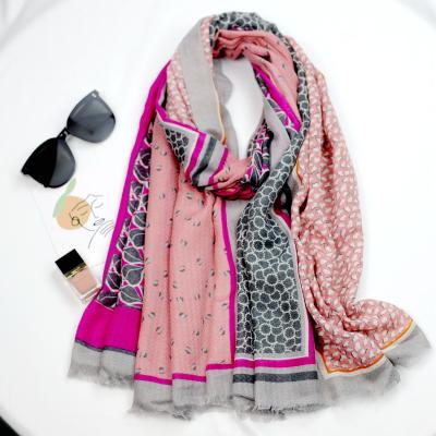 China Special Check Fabric Shawl Summer Feeling Cotton Women Manufacturer Viscous Thin Soft Running Ready Smooth Scarf Long for sale