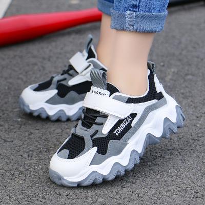 China New Design Massage Mesh Kids Walking Shoes Breathable Kids Sprt For Girls School for sale