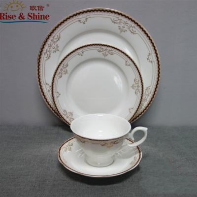 China Viable Wholesale Luxury Fine Bone China Dinner Set Good Quality Dinner Set With Gold Decal Printing Ceramic Dinner Set Decal Dinnerware for sale