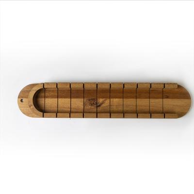 China Sustainable Acacia Baguette Tray Chopping Board French Wooden Bread Cutting Board with Slice Grooves for sale