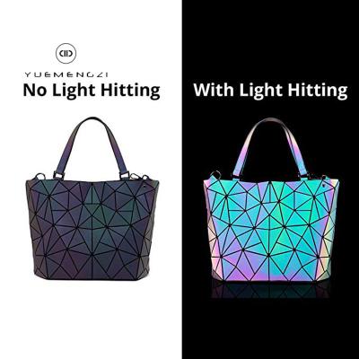 China 100% Eco-Friendly Wholesale New Design New Pattern Luminous Geometric Purses Ladies Handbags Sets for sale