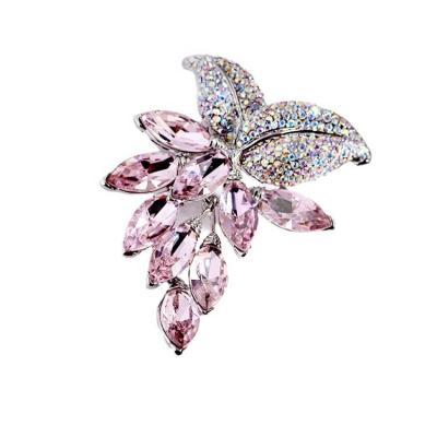 China QIANZUYIN Alloy Fashion Temperament Luxury High-end Brooch Crystal Bouquet Grape Women Brooch for sale