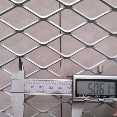 China Welded Mild Carbon Steel Raised Mesh Panel Heavy Duty Expanded Metal Sheet for sale