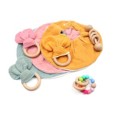 China Eco-Friendly Wooden Rattle BPA Free Silicone Beads Ring Teeth Toy Beech Wood Baby Rattle for sale