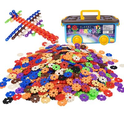 China Thickened Building Toy 360 Pcs Snowflakes Building Blocks Kids Advantage Intelligence Girls Insert Assembled Kindergarten Toys for sale