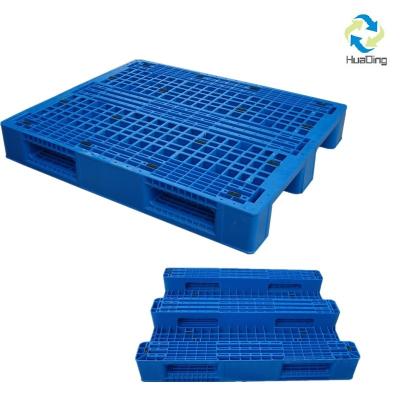 中国 Cheap Good Quality 4 Way Use Single Faced Price Heavy Duty 3 Runners Plastic Pallet 販売のため