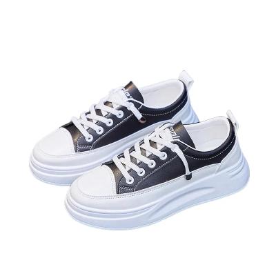 China Fashion Trend Custom Women's Thick Sole Street Sneakers Stepping Casual Walking Shoes for sale