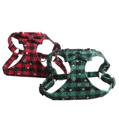 China Custom New Design Amigo Luxury Snowflake Dog Puppy Cat Chest Comfortable Soft Breathable Pet Harness Leash Set Red Green for sale