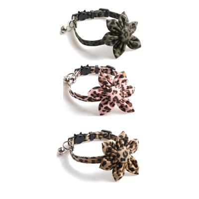 China New Design Flower Pet Safety Collars Fashion Detachable Leopard Pattern Detachable Amigo Cat Collar With Bells for sale