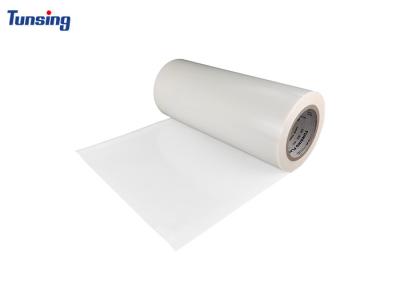 Chine Film adhésif de polyuréthane de matériel de Tpu Bemis 3218 0.05mm de fonte thermoplastique de l'épaisseur 150cm WidthHot pour Microfiber à vendre