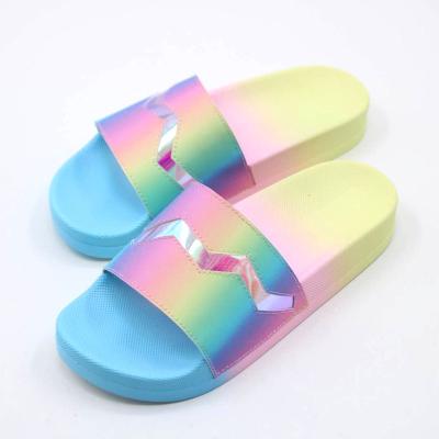 China Fashion Women's Summer OEM Trend Customized Logo Slipper PVC Slipper Indoor Outdoor Sandals For Ladies Bling Slides Beach Bling Shoes for sale