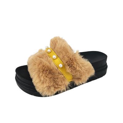 China CUSHIONING Customized Design Fashion Fur Slides For Winter Furry Women Slippers Pearl Slippers Outdoor Thick Sole Flip Flop Ladies for sale