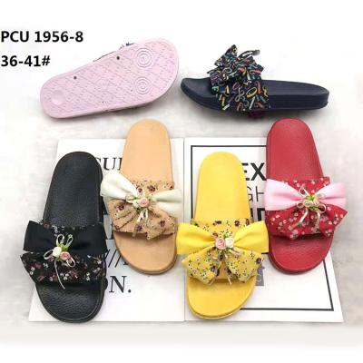 China CUSHIONING women's flat slippers 2021 slippers for women's summer women's cheap fashionable slippers wholesale shoes for sale