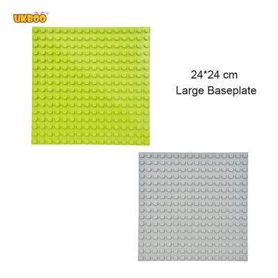 China Building Toy UKBOO 16*16 Dots 24cm Large Baseplate Block Brick Base Plate Du plo Size for sale