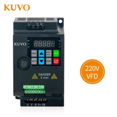 China 230V Single Phase Input 1.5kw 2HP Mini VFD Three Phase Variable Frequency Drive Inverter 220V Output 142*85*120MM for sale